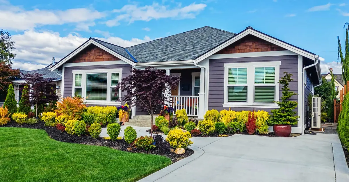 Dallas area home with a new shingle roof
